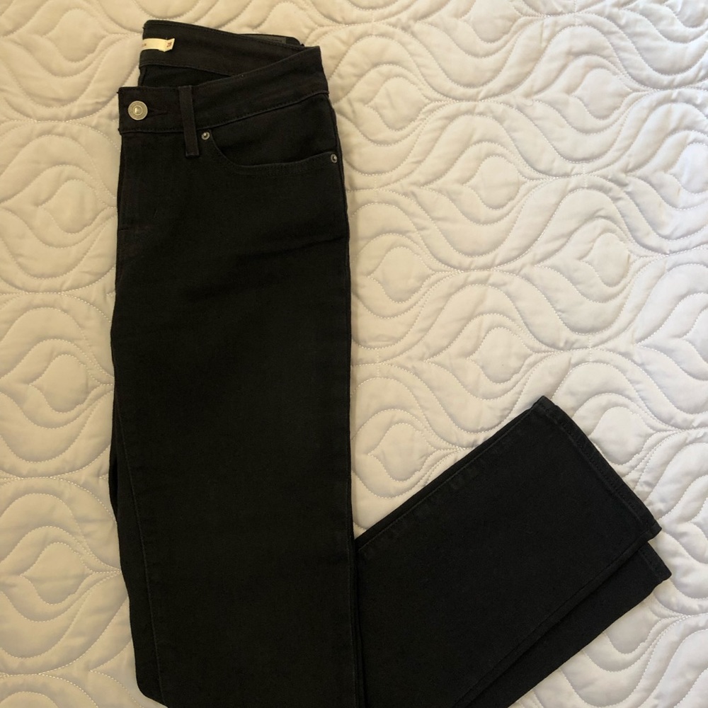 Levi Straight Leg Jeans